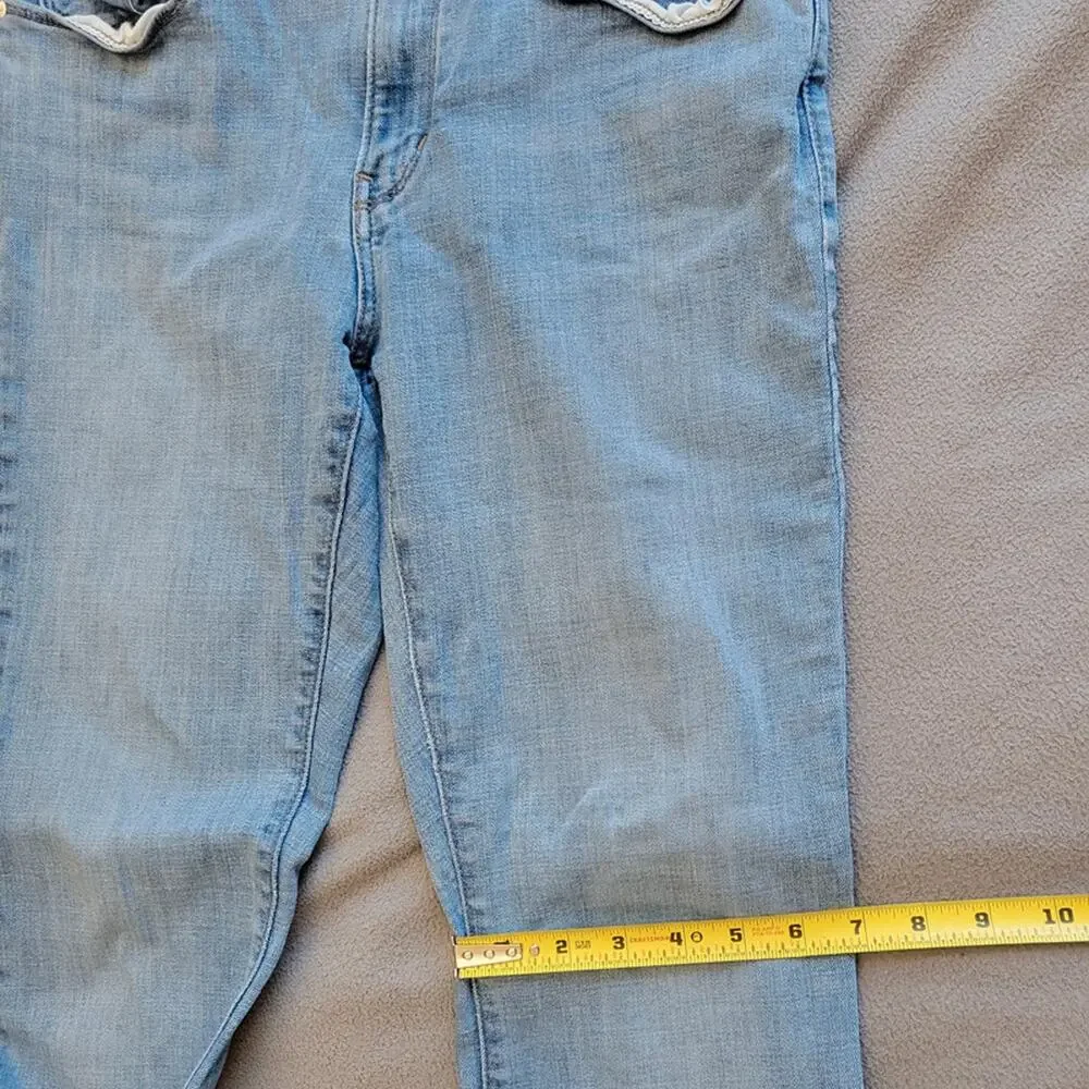 Levis Classic Bootcut Jeans Womens Size 10 Medium Wash Cotton Blend Denim